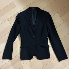 COMME CA ISM レディーススーツの画像