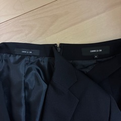 COMME CA ISM レディーススーツの画像