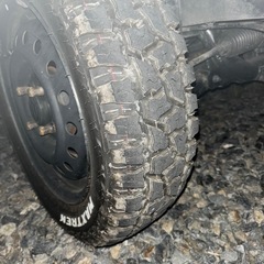 MAXTREK 165 65 15 マッドタイヤ　ブロックタイヤ　エブリィ着用　15インチ　一関市から引き取り限定の画像