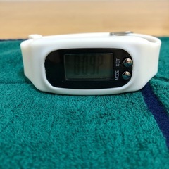 (決まりました)万歩計 デジタル スポーツ シリコン 腕時計(白🤍)の画像