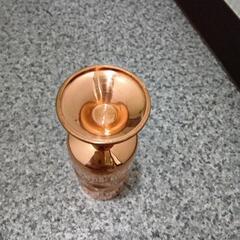 銅製のグラスの画像