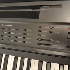 電子ピアノ YAMAHA clavinovaの画像