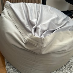 体にフィットするソファ グレー　本体・カバーセットの画像