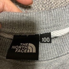 ノースフェイストレーナーの画像