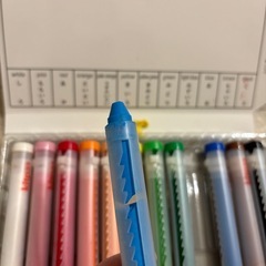 値下げ　【窓に描ける】クレヨンの画像