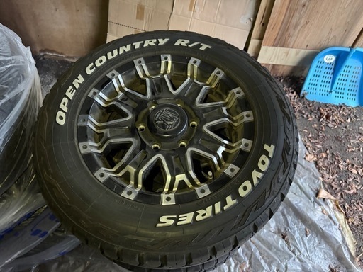 ハイエース　16インチホイール　オープンカントリー