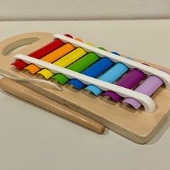 パウンド アンド タップ ベンチの画像
