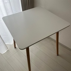 【6/25まで】70cm×70cm正方形テーブル の画像