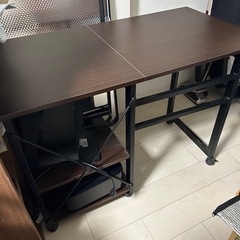 折りたたみデスクの画像