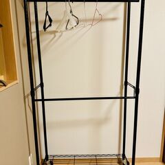 【美品】Amazonベーシック ハンガーラック 2段 洋服ラック 耐荷重181kg 頑丈 キャスター付き 棚付き 耐荷重181kg, 幅91.4 x 奥行35.6 x 高さ182.9 cm, ブラックの画像