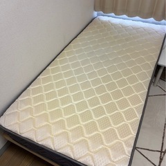 シングルベッド
