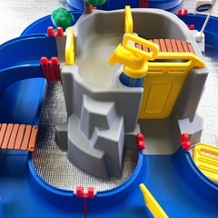 ボーネルンド (BorneLund) アクアプレイ (AquaPlay) マウンテンレイクとロックボックスのセットの画像