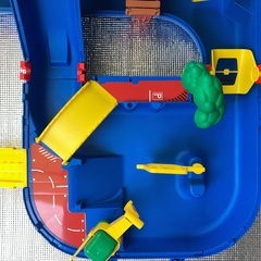 ボーネルンド (BorneLund) アクアプレイ (AquaPlay) マウンテンレイクとロックボックスのセットの画像