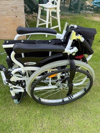 ケアテックジャパン 自走式 アルミ製 折りたたみ 車椅子 コンフォート CAH-50SU (ブラウン)