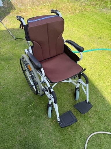ケアテックジャパン 自走式 アルミ製 折りたたみ 車椅子 コンフォート CAH-50SU (ブラウン)
