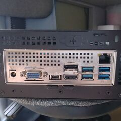 ミニPC？ DESKMINI H470 本体とメモリーの画像