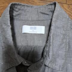 ⭐ユニクロ　グレーシャツ　Mサイズの画像