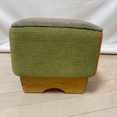値下げしました！MONPEスツール グリーン×オレンジの画像