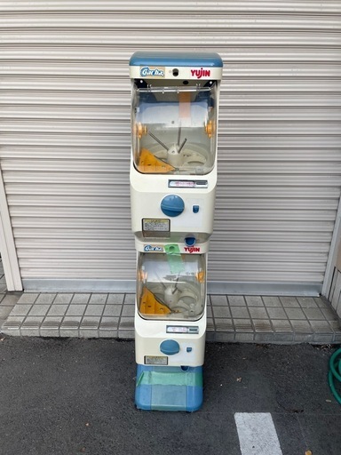 ガチャガチャ本体