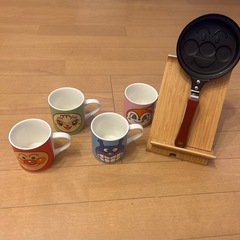 アンパンマンのマグカップand顔型フライパン