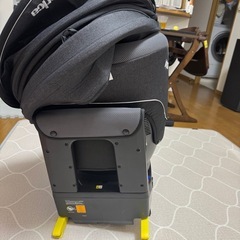 aprica チャイルドシートの画像