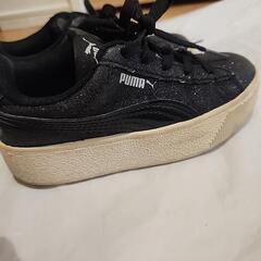 プーマ　PUMA　ラメ入り厚底スニーカー　17cmの画像