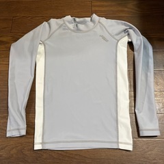 長袖ラッシュガード　グレー130cm