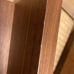 壁につけられる家具の画像