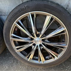 17インチホイールLeonis タイヤContinetal付きの画像