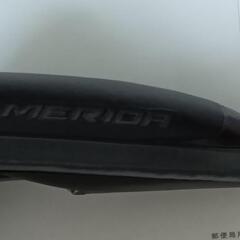 メリダMTB純正サドル新品取り外しの画像
