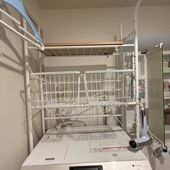 洗濯機ラック　カゴ付き　高さ180