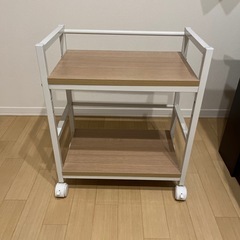 棚ローラー付き（ロック可能）美品