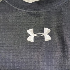 Under Armour （アンダーアーマー）METAL 半袖インナーウェア（L）【値下げ交渉可】の画像