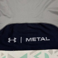 Under Armour （アンダーアーマー）METAL 半袖インナーウェア（L）【値下げ交渉可】の画像