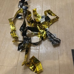 GLAYのCDやDVDについてきたステッカー（シール）、函館で昔購入したラッキーピエログッズ、ライブの銀テープなどの画像