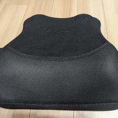 腰用低反発クッションの画像