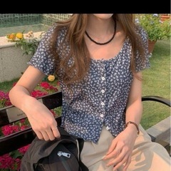 SHEIN Dazy 小花柄トップス Mサイズ 