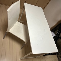 テーブル　and イス