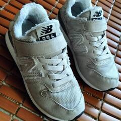 ニューバランス キッズ用スニーカーの画像