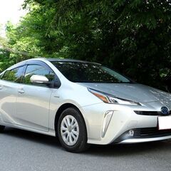 車検満タン 令和1年式 プリウス 後期 セーフティセンス 衝突軽減ブレーキ レーダークルーズ ナビ フルセグTV Bluetooth バックモニター スマートキー 黒本革シート LEDライト LEDフォグ ETCの画像