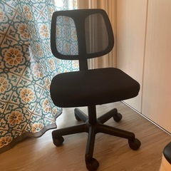 ほぼ新品　昇降椅子　美品デスクチェア