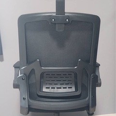 新品未使用品 ブラック組み立て完成品オフィスチェア デスクチェア 人間工学 テレワーク 疲れない 椅子 腰サポート 跳ね上げ式アームレスト 3Dヘッドレスト ロッキング機能 高反発クッション PCチェア 通気性メッシュ ゲーミング/勉強/事務用 おしゃれ パソコン ブラックの画像