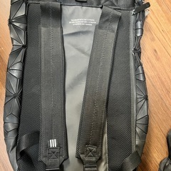 adidas バッグの画像