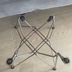 クリアイス　透明チェアーの画像