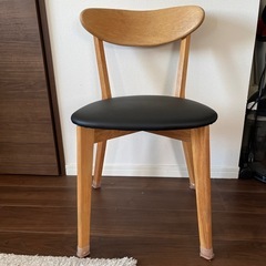 渋谷ノーチェ（NOCE）で購入の木製チェア