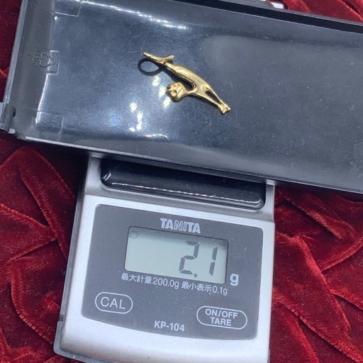 K18 ネコ　ペンダントトップ　2.1g
