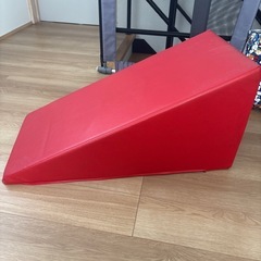 滑り台になる巨大ブロック