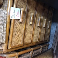 ラタンランドリーチェストいろいろ入荷してます❗️どれでも1個100円 ❗️3段〜5段タイプなどいろいろありますの画像