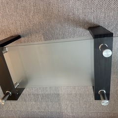 ガラステーブルの画像