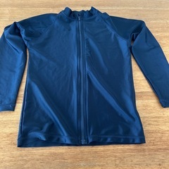 ラッシュガード150サイズの画像